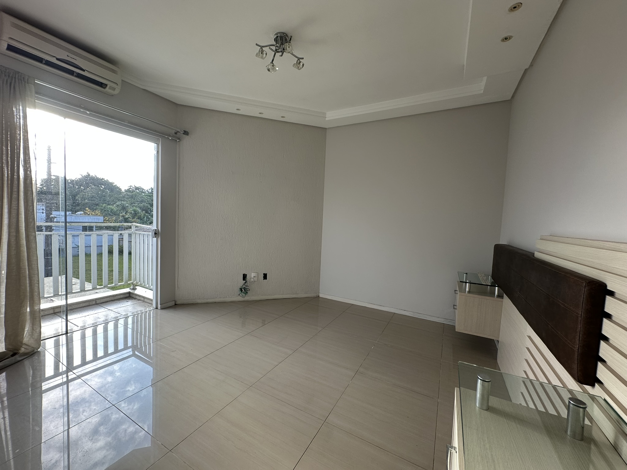 Imagem Sobrado no bairro Amizade - Localização privilegiada, área externa ampla e economia