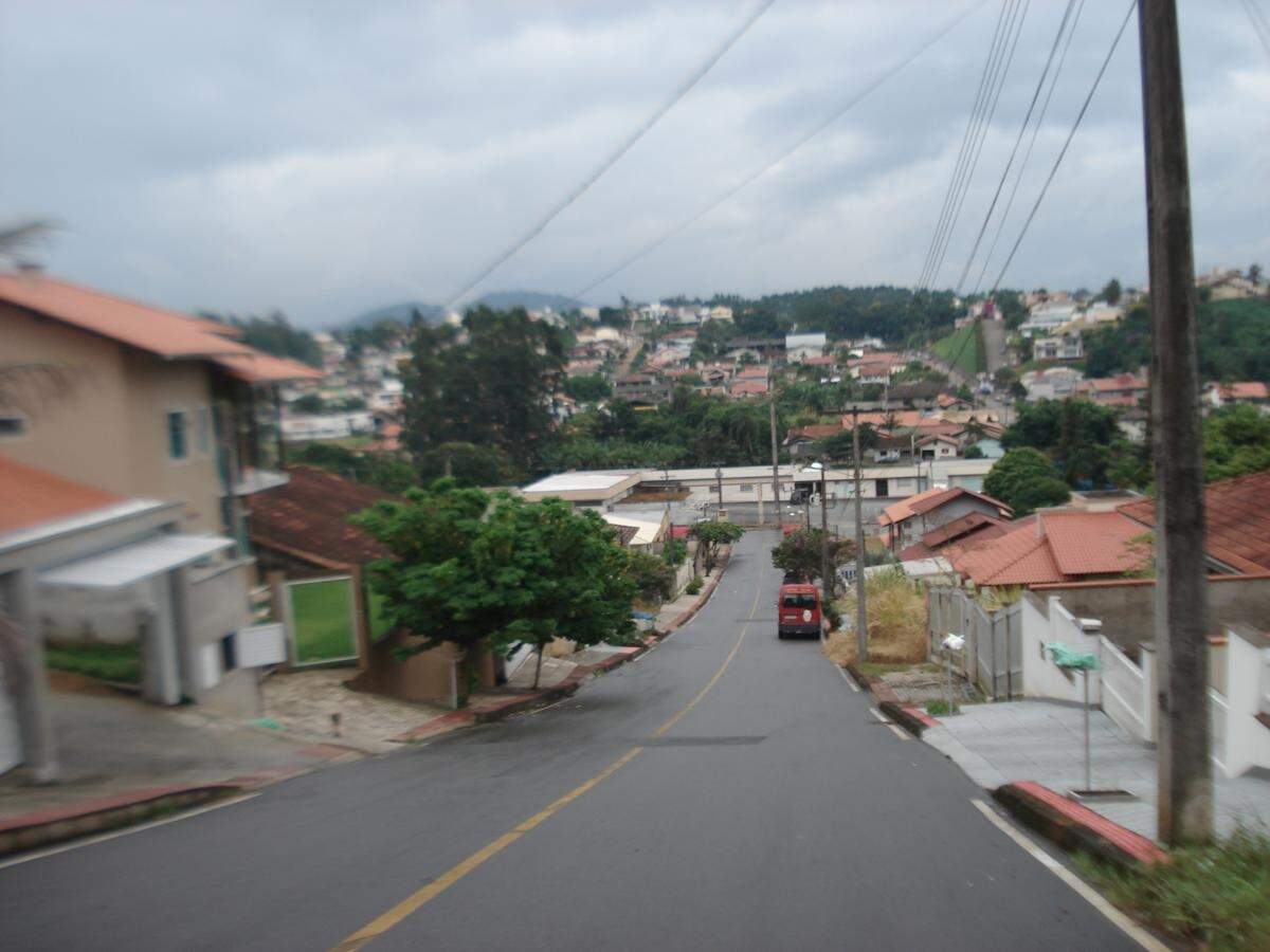 Imagem Casa à venda, 8 quartos, 4 vagas, Barra do Rio Molha - Jaraguá do Sul/SC