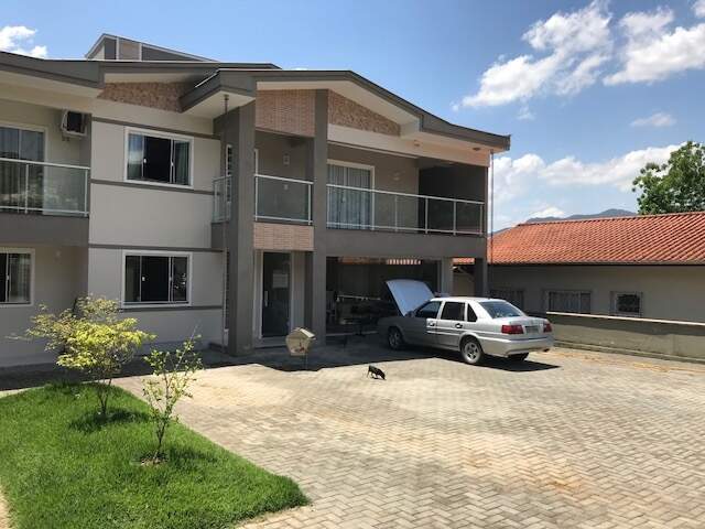 Imagem Casa à venda, 2 quartos, 2 suítes, 2 vagas, Barra do Rio Molha - Jaraguá do Sul/SC