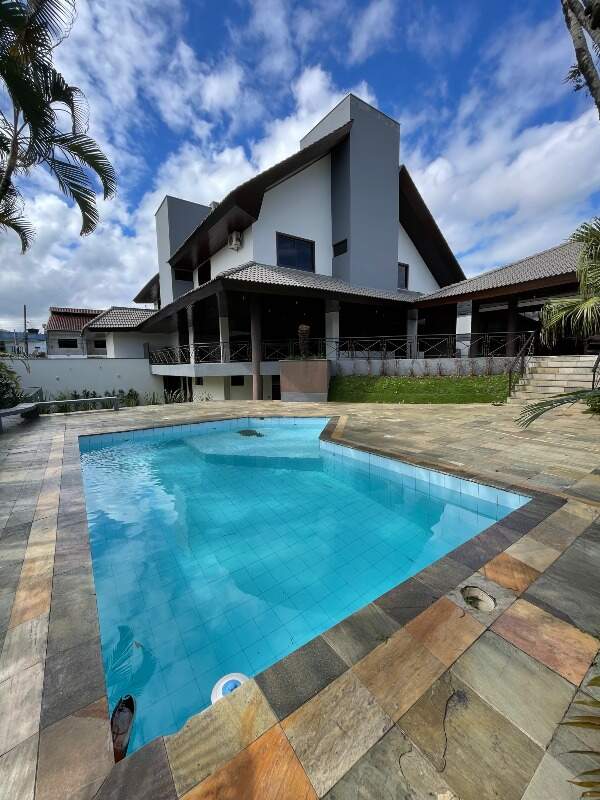 Imagem Casa à venda, 1 quarto, 3 suítes, 4 vagas, Vila Lenzi - Jaraguá do Sul/SC