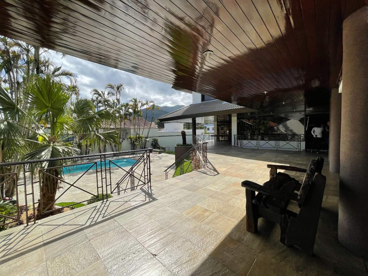 Imagem Casa à venda, 1 quarto, 3 suítes, 4 vagas, Vila Lenzi - Jaraguá do Sul/SC