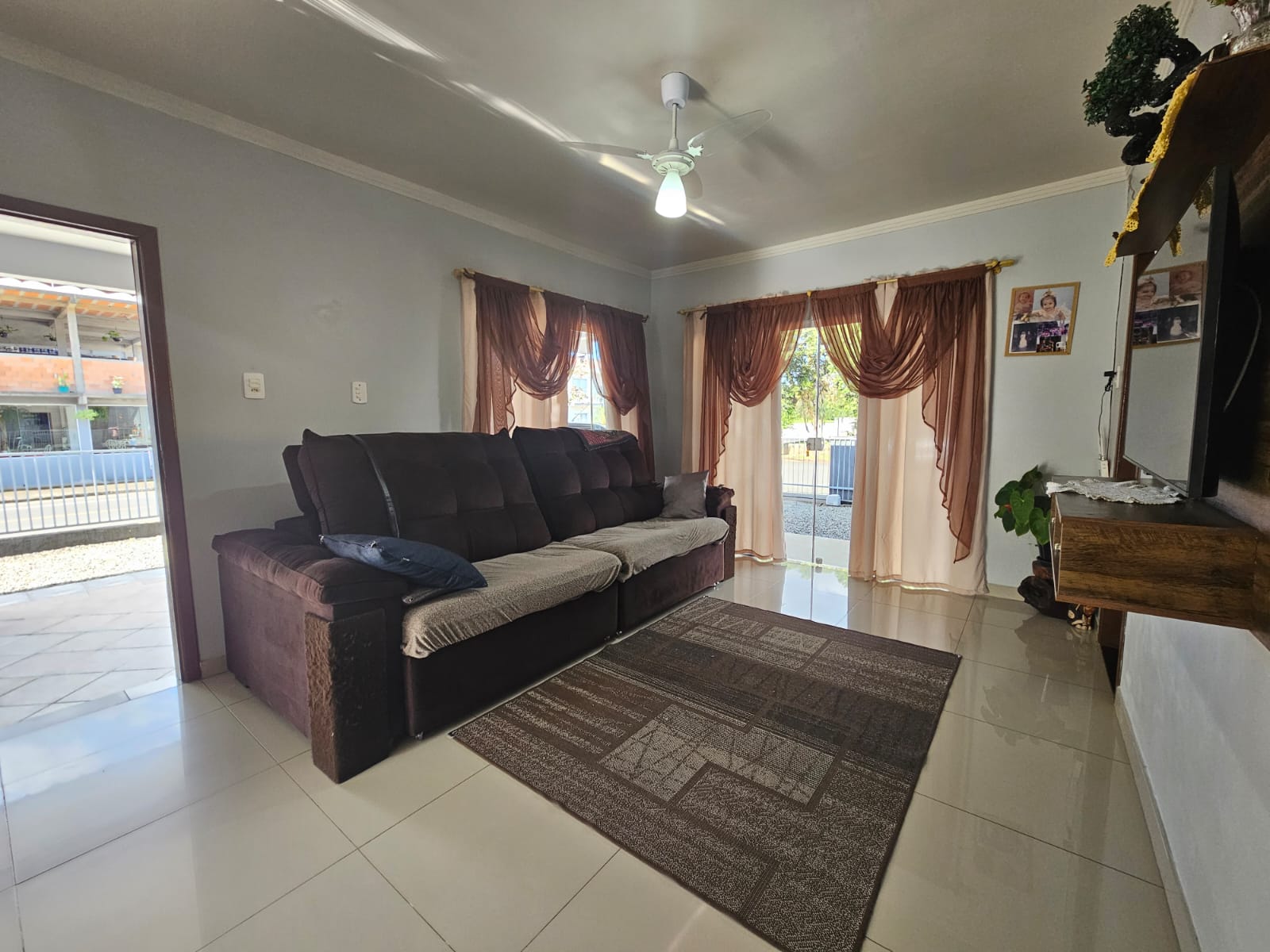 Imagem Casa de esquina com 3 dormitórios + edícula no bairro João Pessoa em Jaraguá do Sul