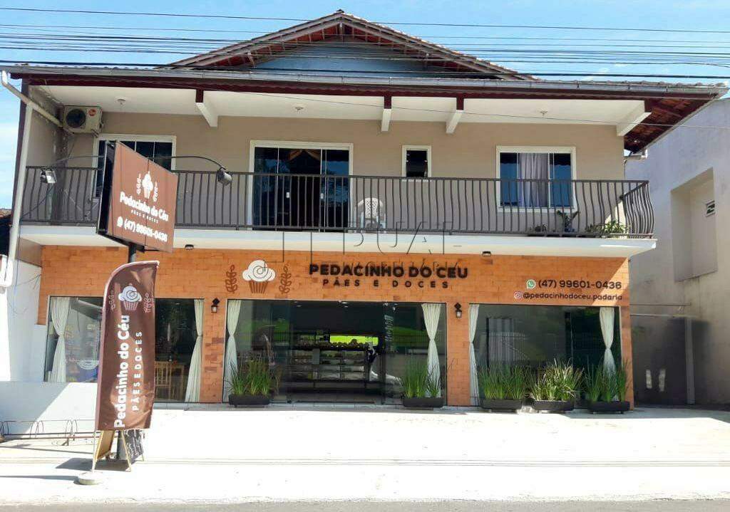 Sobrado residencial e comercial no bairro Tifa Martins