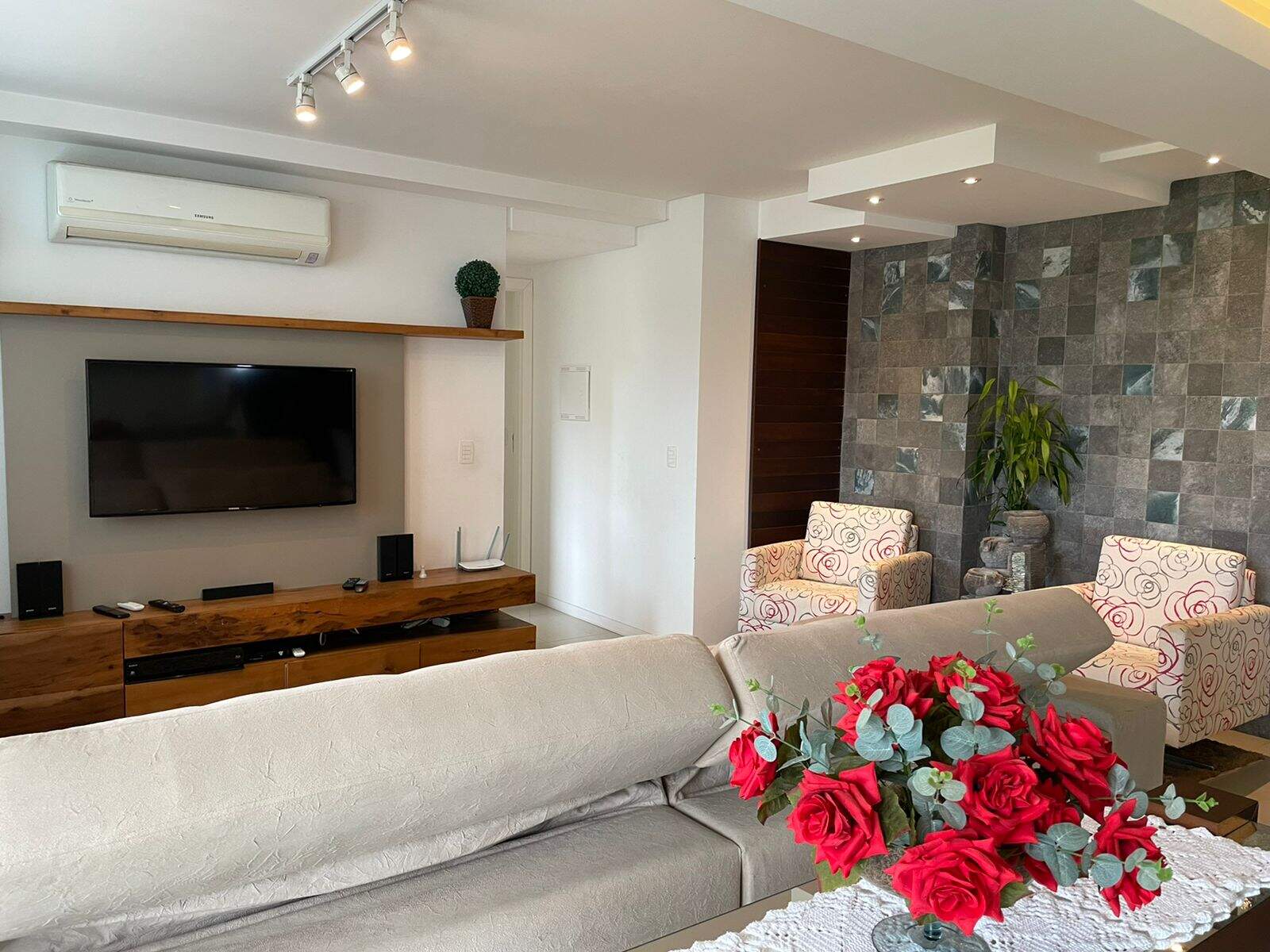 Imagem Apartamento à venda, 2 quartos, 1 suíte, 2 vagas, Vila Nova - Jaraguá do Sul/SC