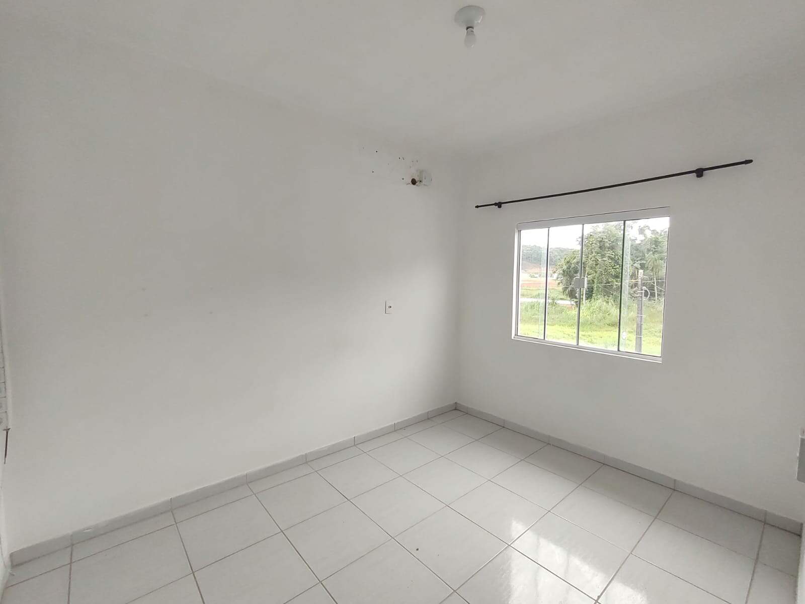Imagem Apartamento semimobiliado à venda em Jaraguá do Sul.
