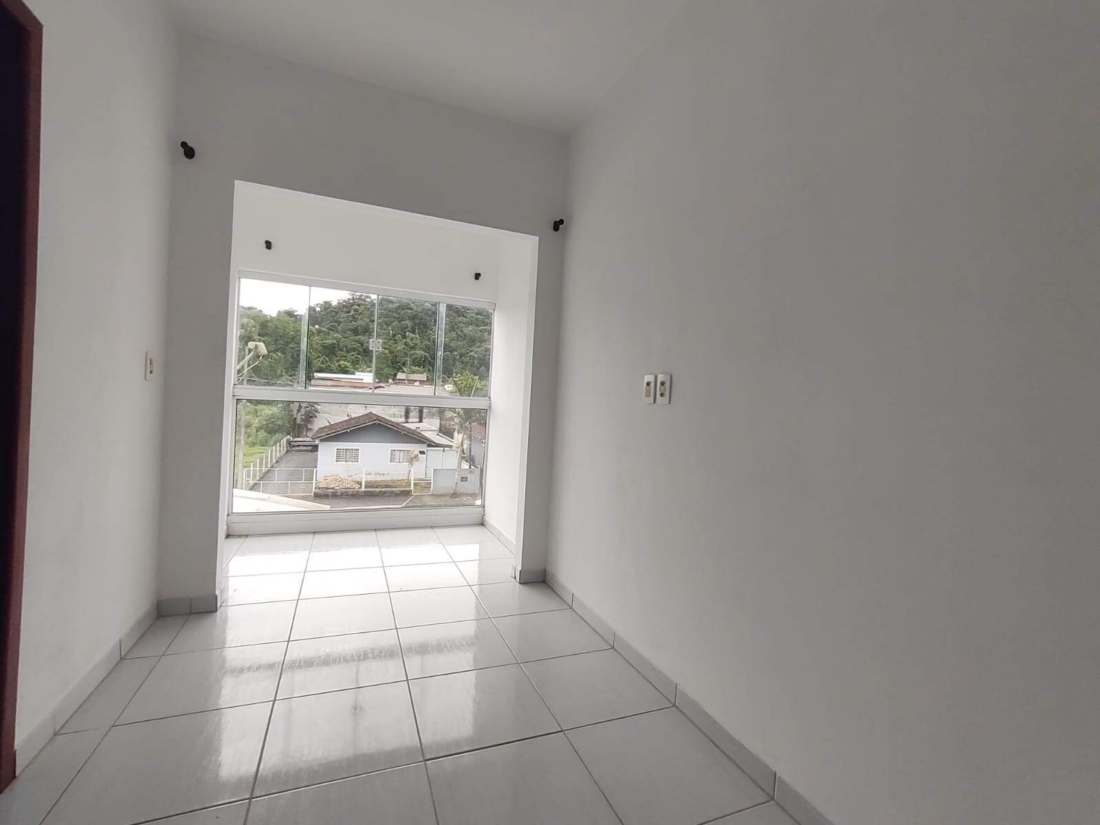 Imagem Apartamento semimobiliado à venda em Jaraguá do Sul.