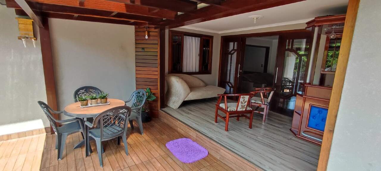 Imagem Casa à venda, 3 quartos, 1 suíte, Jaraguá 99 - Jaraguá do Sul/SC