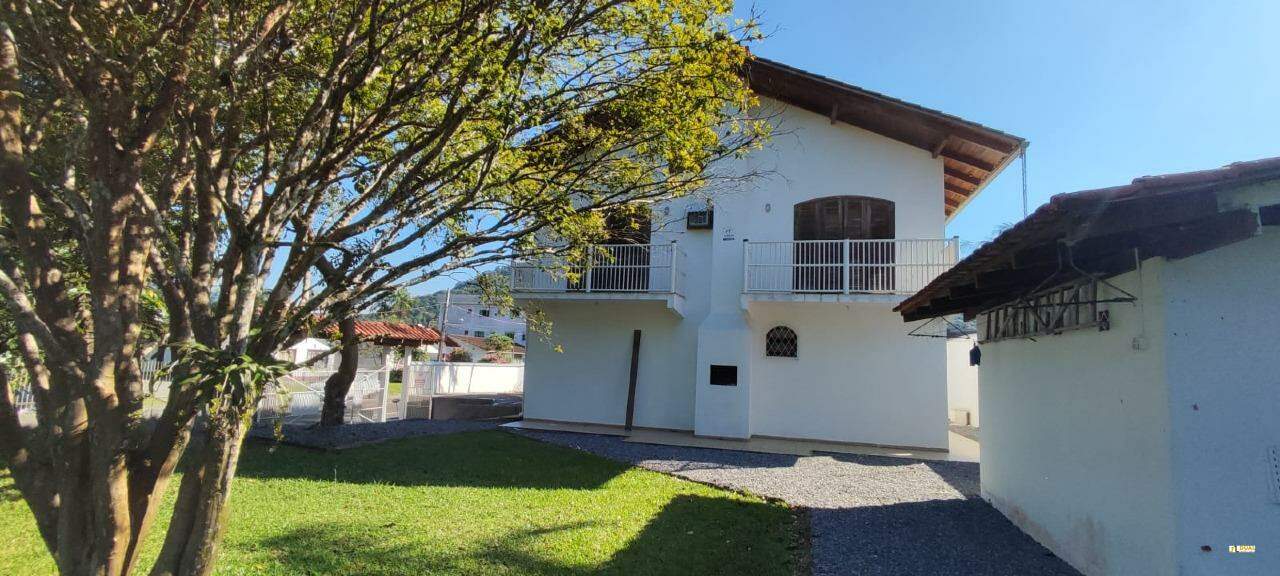 Imagem Casa à venda, 3 quartos, 1 suíte, 5 vagas, Vieira - Jaraguá do Sul/SC