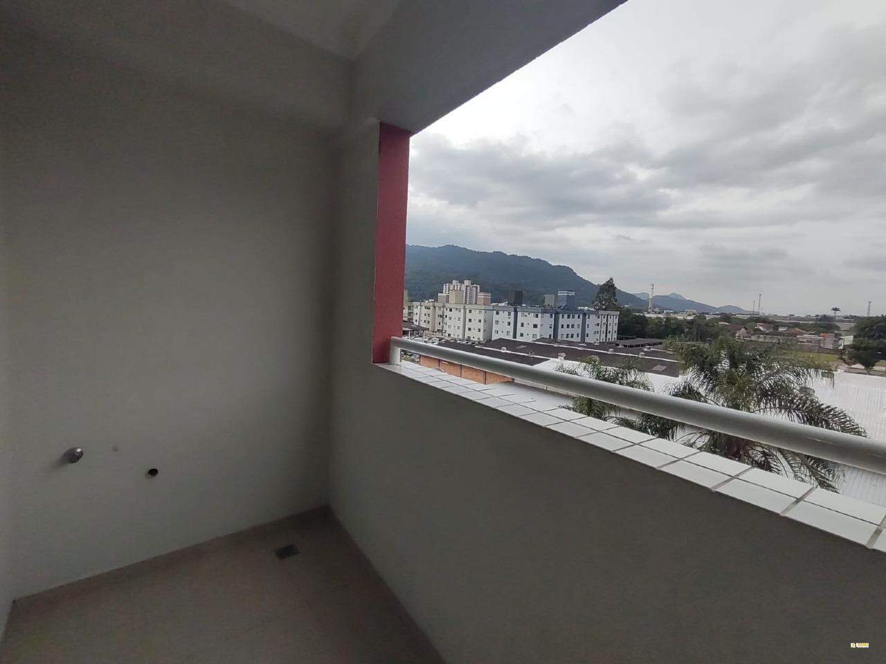 Imagem Apartamento semimobiliado com 3 quartos (1 suíte), 2 vagas de garagem no Baependi - Jaraguá do Sul/SC