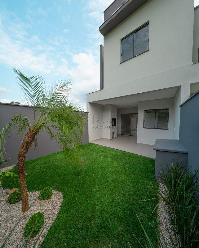 Imagem Geminado sobrado com Suíte + 2 dormitórios à venda no Jaraguá 99 em Jaraguá do Sul.