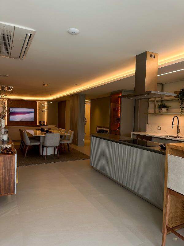 Imagem Apartamento à venda, 1 quarto, 3 suítes, 2 vagas, Centro - Jaraguá do Sul/SC