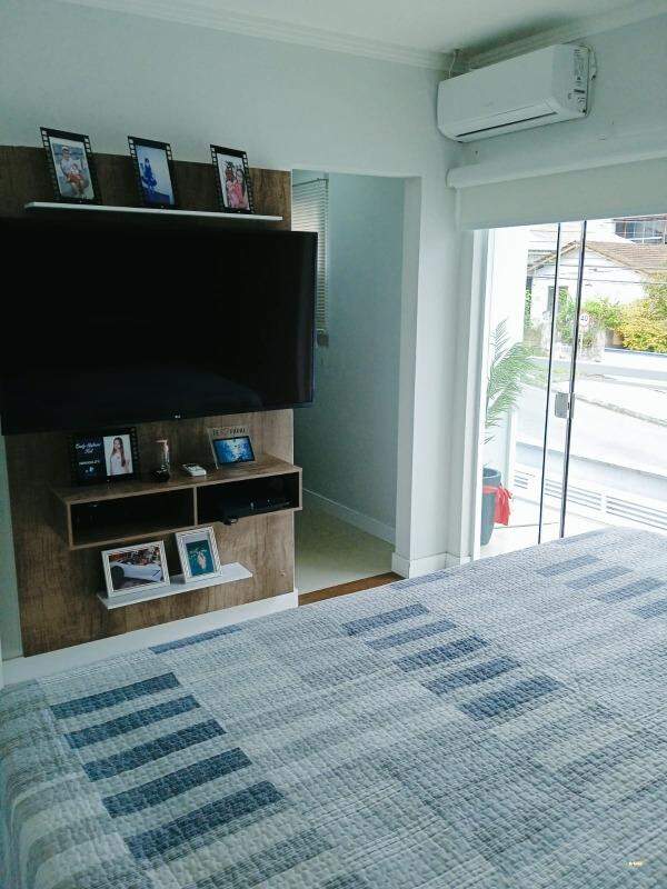 Imagem Dois sobrados no mesmo terreno a venda no bairro Tifa Martins em Jaraguá do Sul