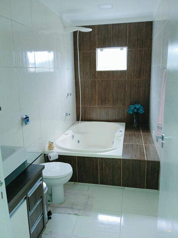 Imagem Dois sobrados no mesmo terreno a venda no bairro Tifa Martins em Jaraguá do Sul