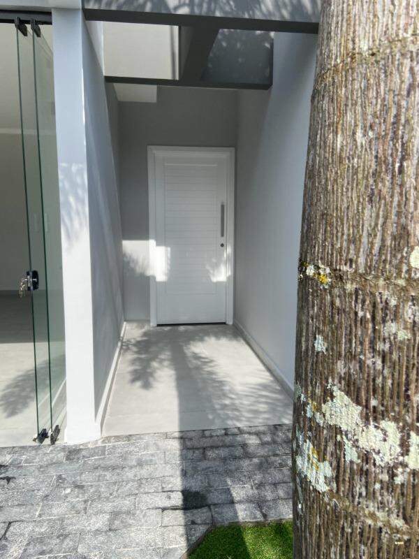 Imagem Geminado à venda, 2 quartos, 1 suíte, 2 vagas, Itacolomi - Balneário Piçarras/SC