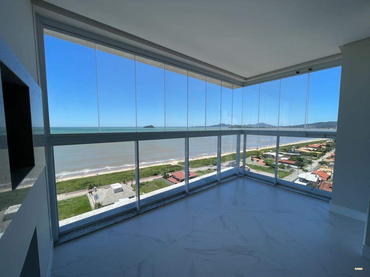 Apartamento Alto Padrão à Venda em Balneário Piçarras – 3 Suítes e Vista Mar