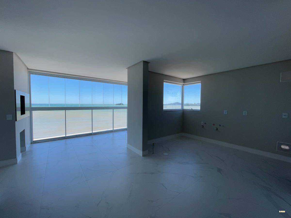 Imagem Apartamento Alto Padrão à Venda em Balneário Piçarras – 3 Suítes e Vista Mar