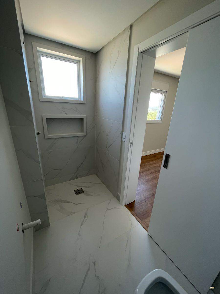 Imagem Apartamento Alto Padrão à Venda em Balneário Piçarras – 3 Suítes e Vista Mar