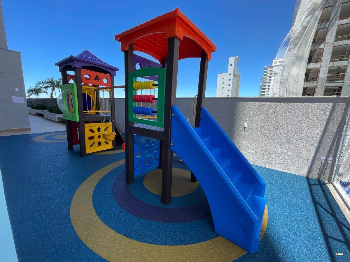 Imagem Apartamento Alto Padrão à Venda em Balneário Piçarras – 3 Suítes e Vista Mar