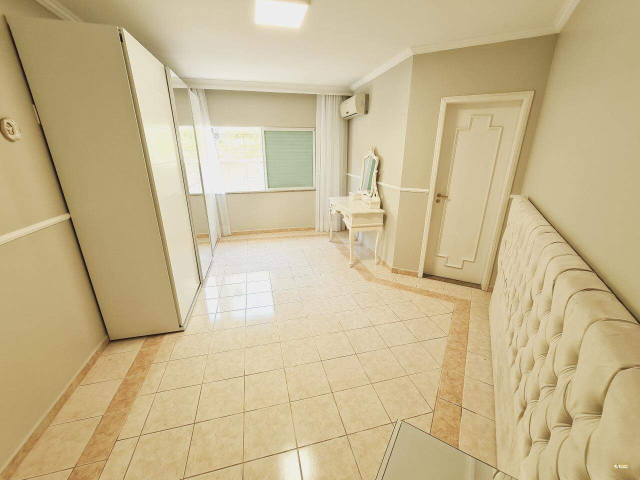 Imagem Casa à venda, 1 quarto, 3 suítes, 3 vagas, Jaraguá Esquerdo - Jaraguá do Sul/SC