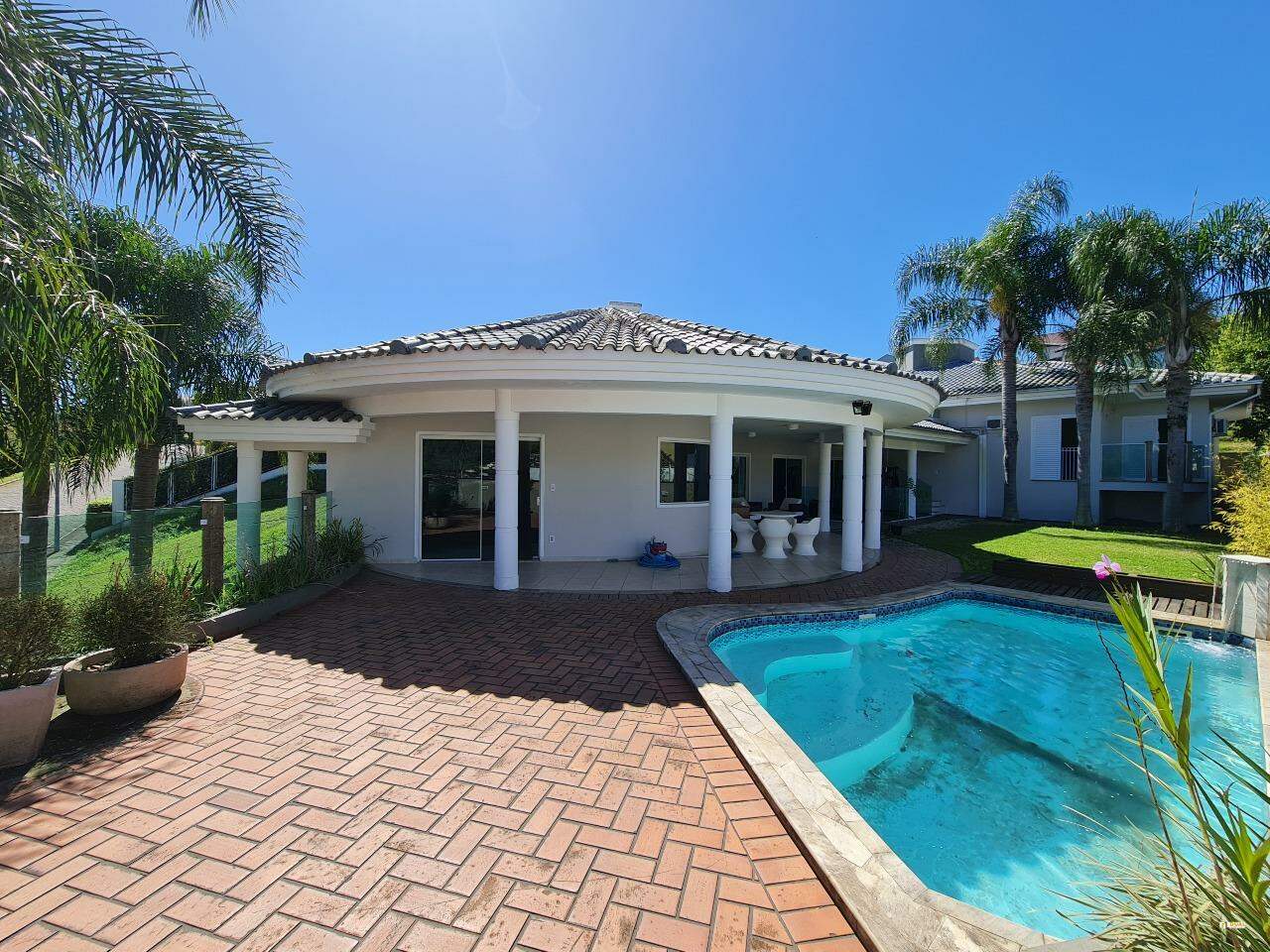 Casa à venda, 1 quarto, 3 suítes, 3 vagas, Jaraguá Esquerdo - Jaraguá do Sul/SC