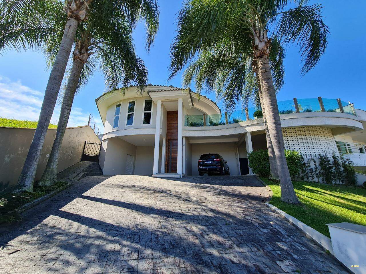 Imagem Casa à venda, 1 quarto, 3 suítes, 3 vagas, Jaraguá Esquerdo - Jaraguá do Sul/SC