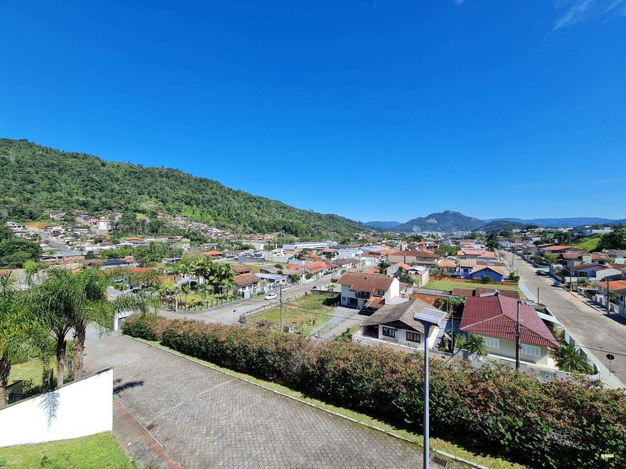 Imagem Casa à venda, 1 quarto, 3 suítes, 3 vagas, Jaraguá Esquerdo - Jaraguá do Sul/SC