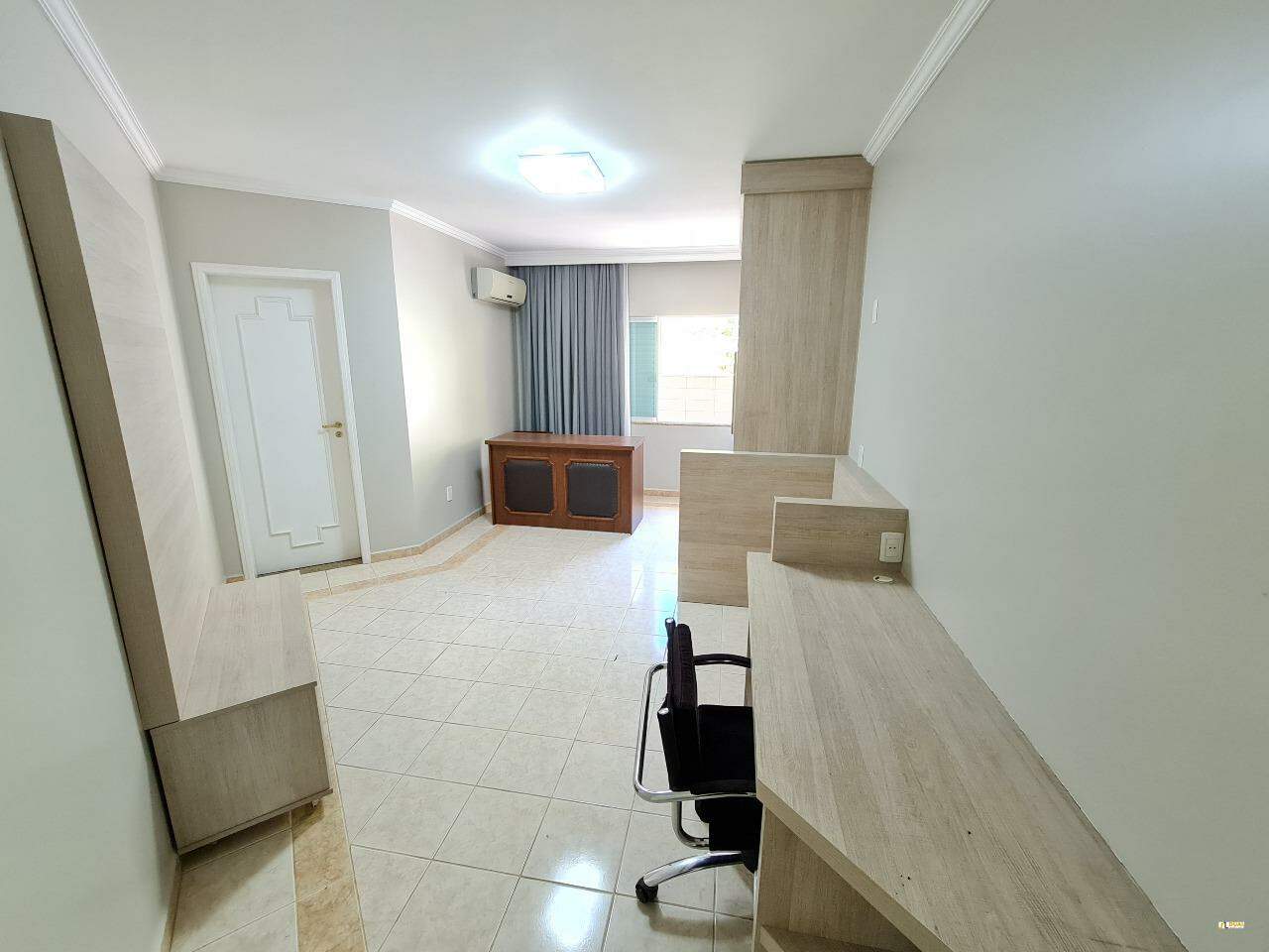 Imagem Casa à venda, 1 quarto, 3 suítes, 3 vagas, Jaraguá Esquerdo - Jaraguá do Sul/SC