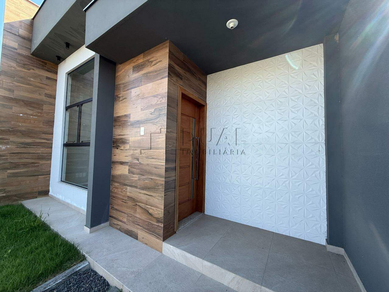 Imagem Moderna e Pronta para Morar: Casa Geminada com 3 Dormitórios e Churrasqueira