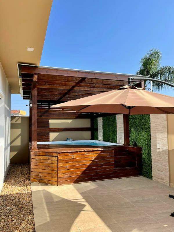 Imagem Casa à venda, 2 quartos, 2 suítes, 3 vagas, Nossa Senhora Da Paz - Balneário Piçarras/SC