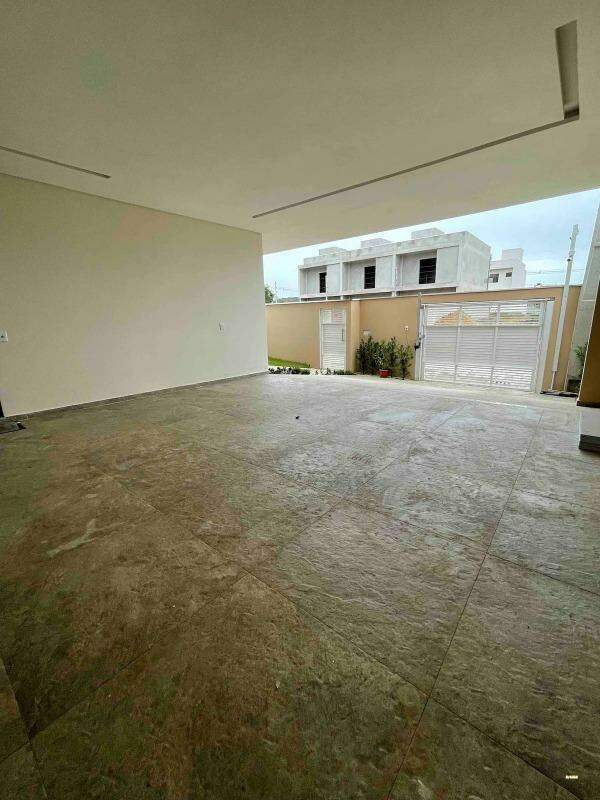 Imagem Casa à venda, 2 quartos, 2 suítes, 3 vagas, Nossa Senhora Da Paz - Balneário Piçarras/SC