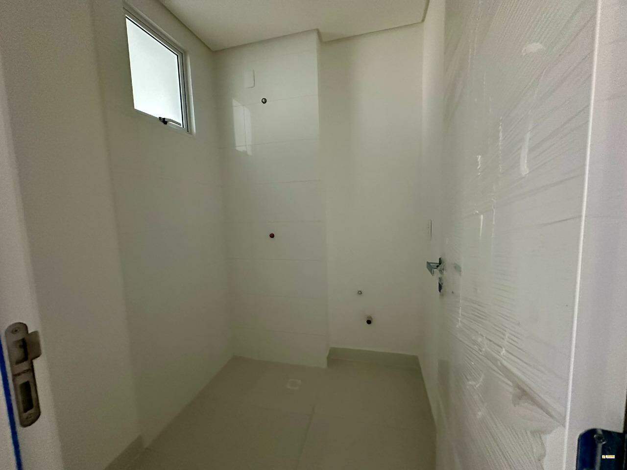 Imagem Apartamento à venda, 3 quartos, 3 suítes, 2 vagas, Vila Nova - Jaraguá do Sul/SC