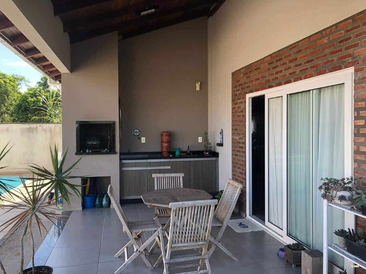 Imagem Casa a venda com 4 quartos e piscina em Três Rios do Norte no Loteamento Montreal