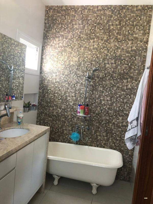 Imagem Casa a venda com 4 quartos e piscina em Três Rios do Norte no Loteamento Montreal