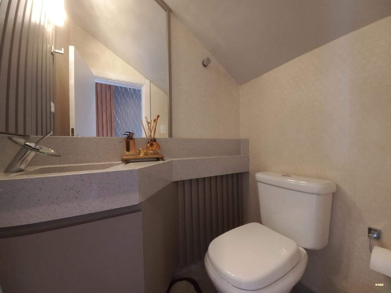 Imagem Geminado alto padrão a venda no loteamento Montreal em Jaraguá do Sul