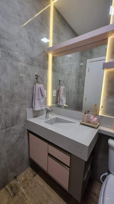 Imagem Geminado alto padrão a venda no loteamento Montreal em Jaraguá do Sul