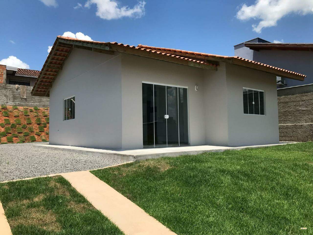 Imagem Casa com 02 dormitórios no bairro Nereu Ramos em Jaraguá do Sul