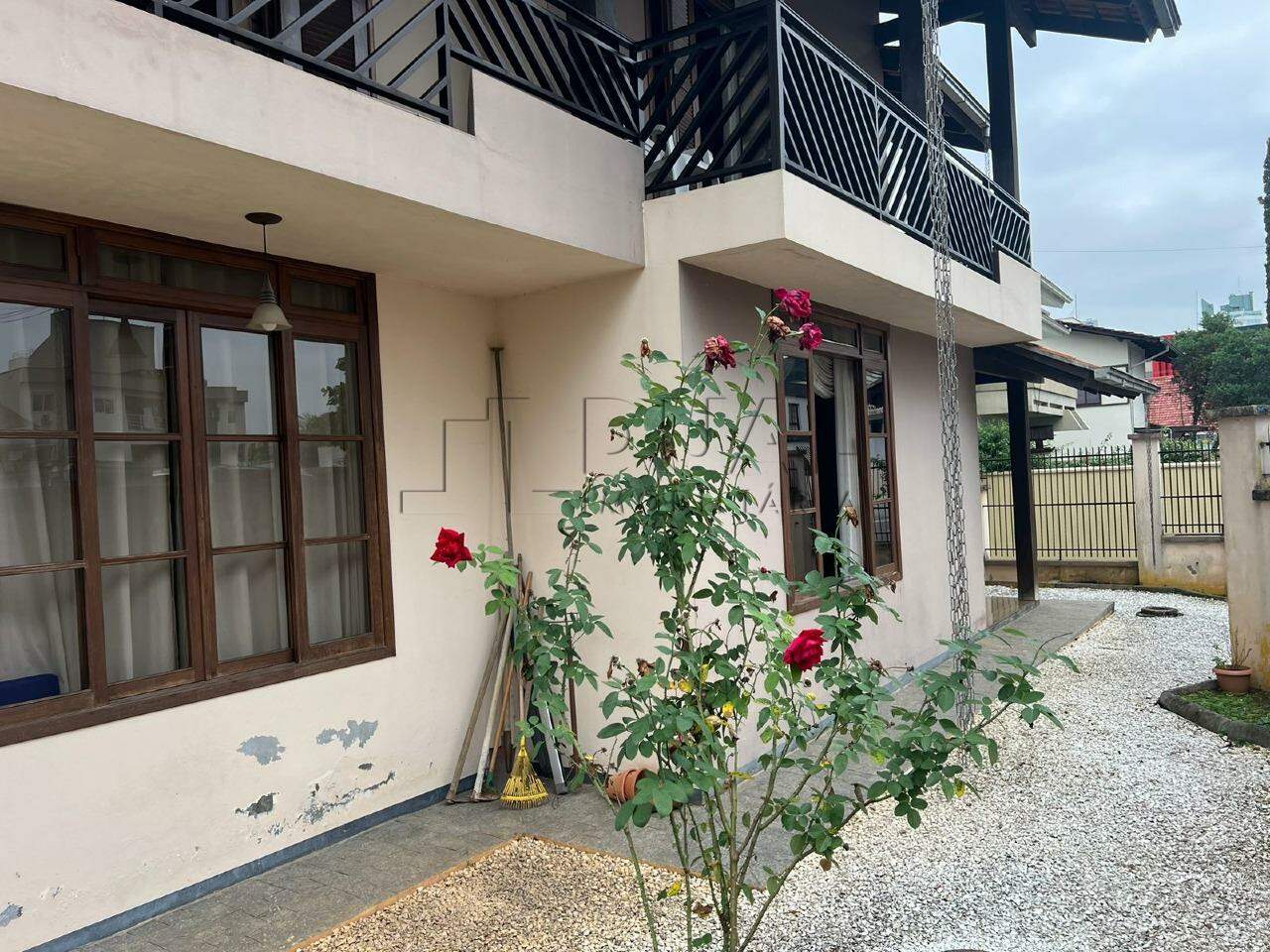 Imagem Casa residencial com potencial comercial com 270 m² semi mobiliado à venda no bairro Centro de Jaraguá do Sul 