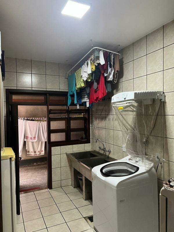 Imagem Casa residencial com potencial comercial com 270 m² semi mobiliado à venda no bairro Centro de Jaraguá do Sul 