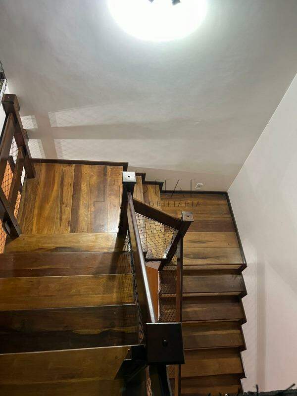 Imagem Casa residencial com potencial comercial com 270 m² semi mobiliado à venda no bairro Centro de Jaraguá do Sul 