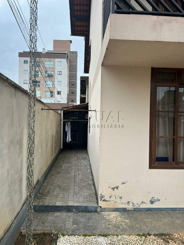 Imagem Casa residencial com potencial comercial com 270 m² semi mobiliado à venda no bairro Centro de Jaraguá do Sul 