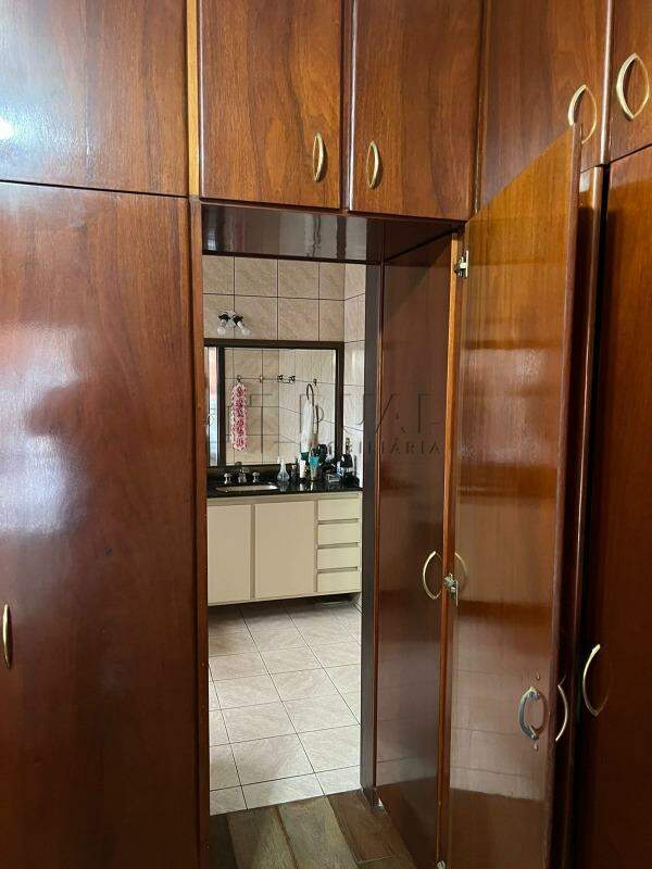 Imagem Casa residencial com potencial comercial com 270 m² semi mobiliado à venda no bairro Centro de Jaraguá do Sul 