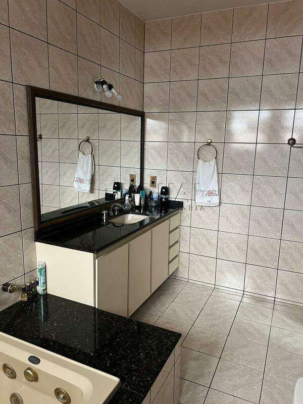 Imagem Casa residencial com potencial comercial com 270 m² semi mobiliado à venda no bairro Centro de Jaraguá do Sul 