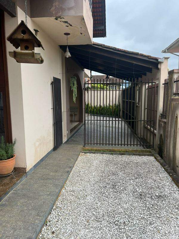 Imagem Casa residencial com potencial comercial com 270 m² semi mobiliado à venda no bairro Centro de Jaraguá do Sul 