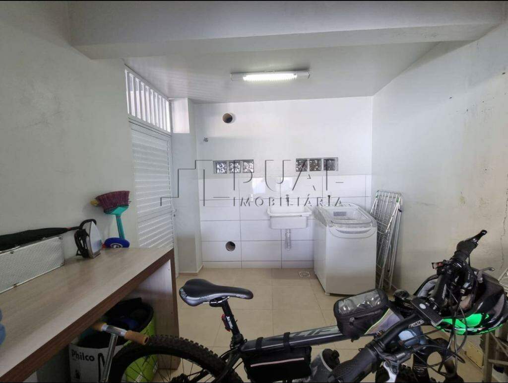 Imagem Geminado com 122,70m² à venda no bairro Amizade.