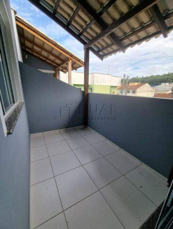 Imagem Geminado com 122,70m² à venda no bairro Amizade.
