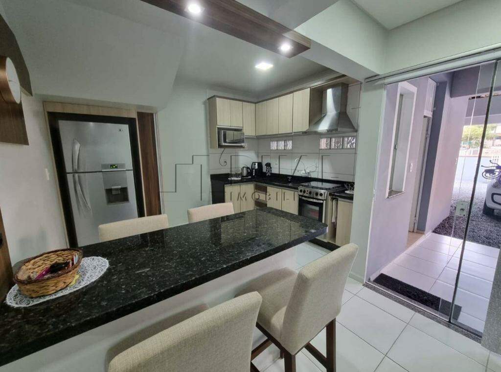 Imagem Geminado com 122,70m² à venda no bairro Amizade.