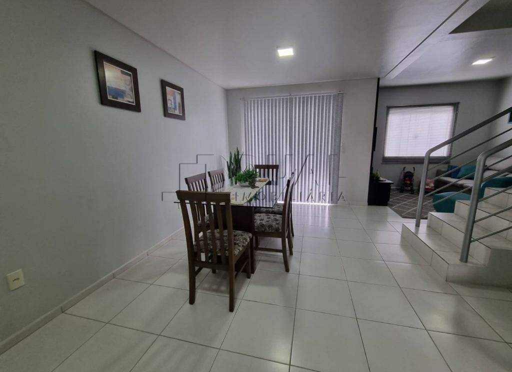 Imagem Geminado com 122,70m² à venda no bairro Amizade.