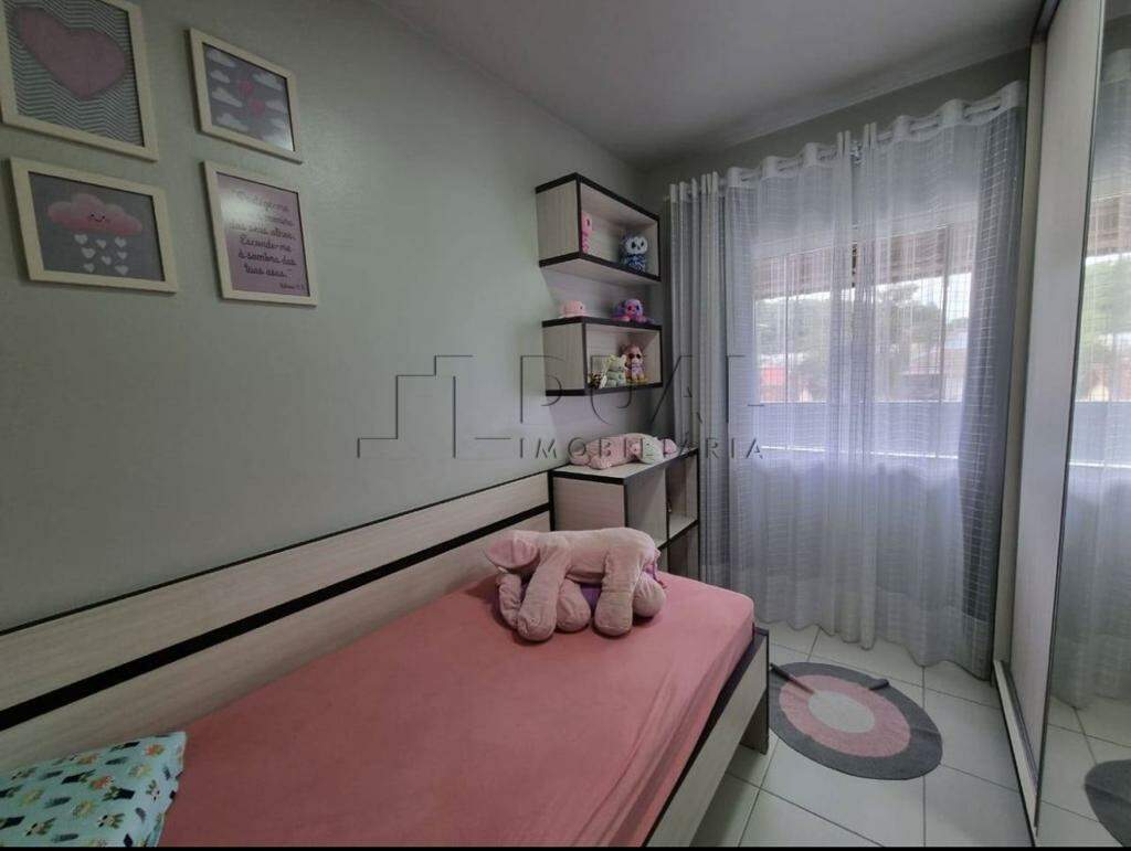 Imagem Geminado com 122,70m² à venda no bairro Amizade.