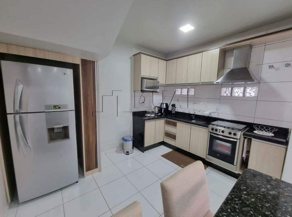 Imagem Geminado com 122,70m² à venda no bairro Amizade.