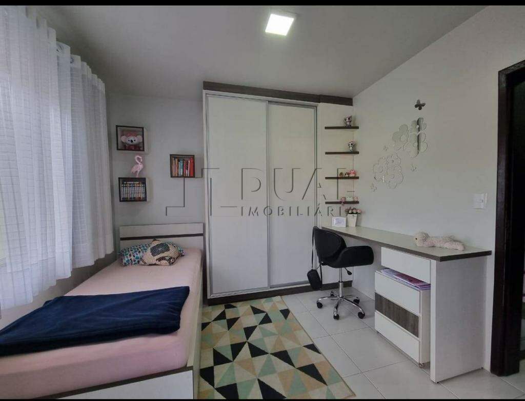 Imagem Geminado com 122,70m² à venda no bairro Amizade.